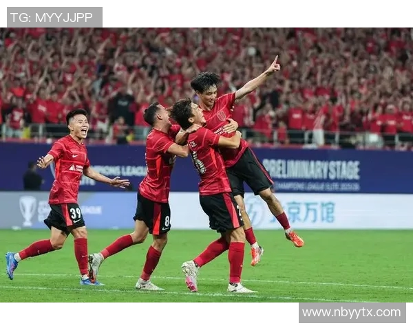 成都足球队的速度之谜揭秘:从训练到比赛的全景探索 成都足球队的速度之谜揭秘:从训练到比赛的全景探索